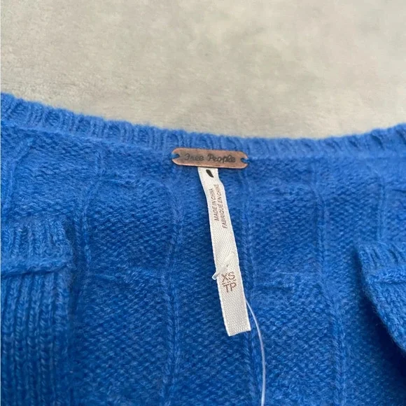 New! Free People Sennen Cashmere Cable Cropped Sweater blue nwot 27167